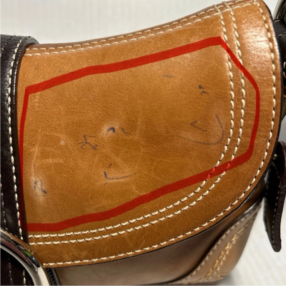 Coach F10909 SMALL Vintage British Tan & Brown Soho Leather Shoulder Bag read - Picture 6 of 16